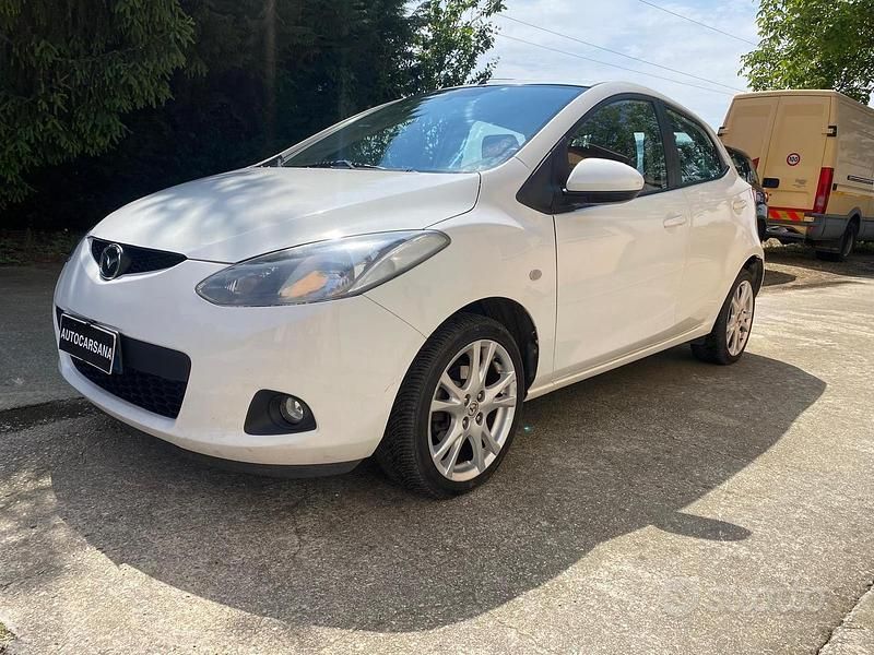 Usata Mazda 2 68 CV (50 kW) 2008 Bianco Berlina