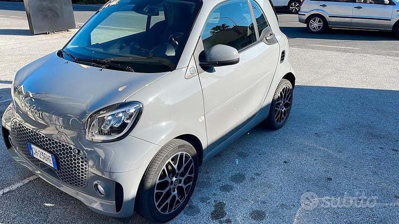 Usata Smart ForTwo Electric Drive 2022 Grigio Coupé