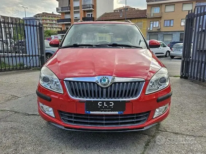 Begagnad Skoda Fabia Sport 105 HK (77 kW) 2011 Röd Sedan