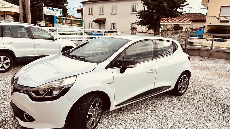 Usata Renault Clio IV 75 CV (55 kW) 2014 Bianco Berlina
