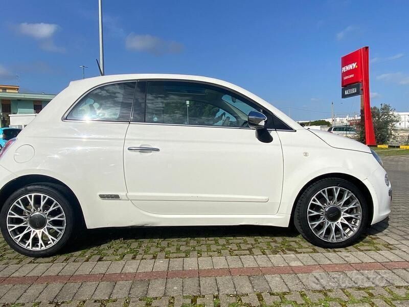 Bianco Usata 2015 Fiat 500 Lounge Due volumi | 7000 € (Super prezzo) - Immagine 1/4