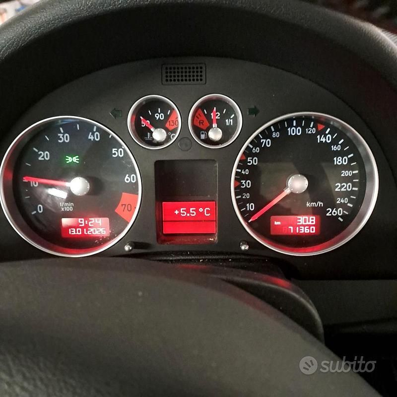 Usata Audi TT 180 CV (132 kW) 2002 Blu Coupé