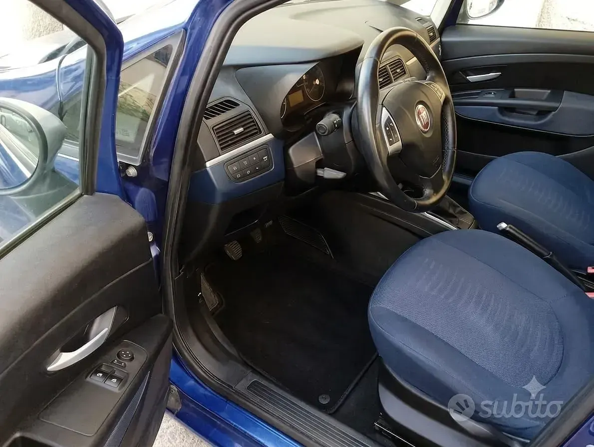 Usata Fiat Grande Punto 75 CV (55 kW) 2007 Bluazzurro Utilitaria