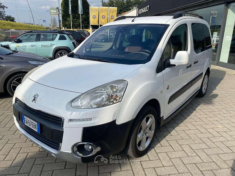 Usata Peugeot TePee Outdoor 92 CV (67 kW) 2014 Bianco ghiaccio SUV