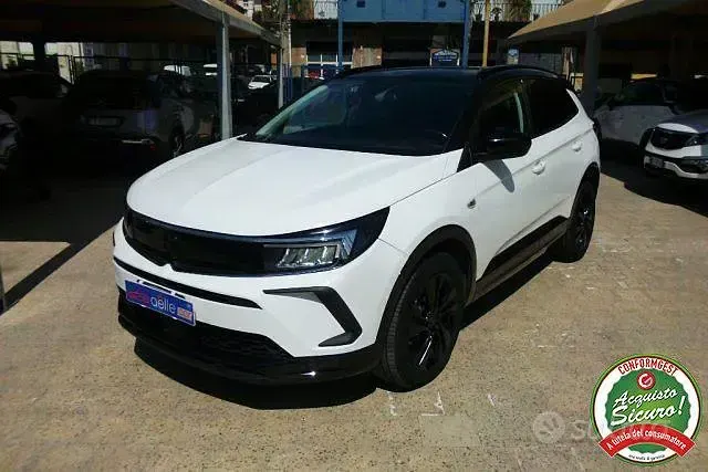 Usata Opel Grandland X GS Line 131 CV (96 kW) 2022 Bianco SUV
