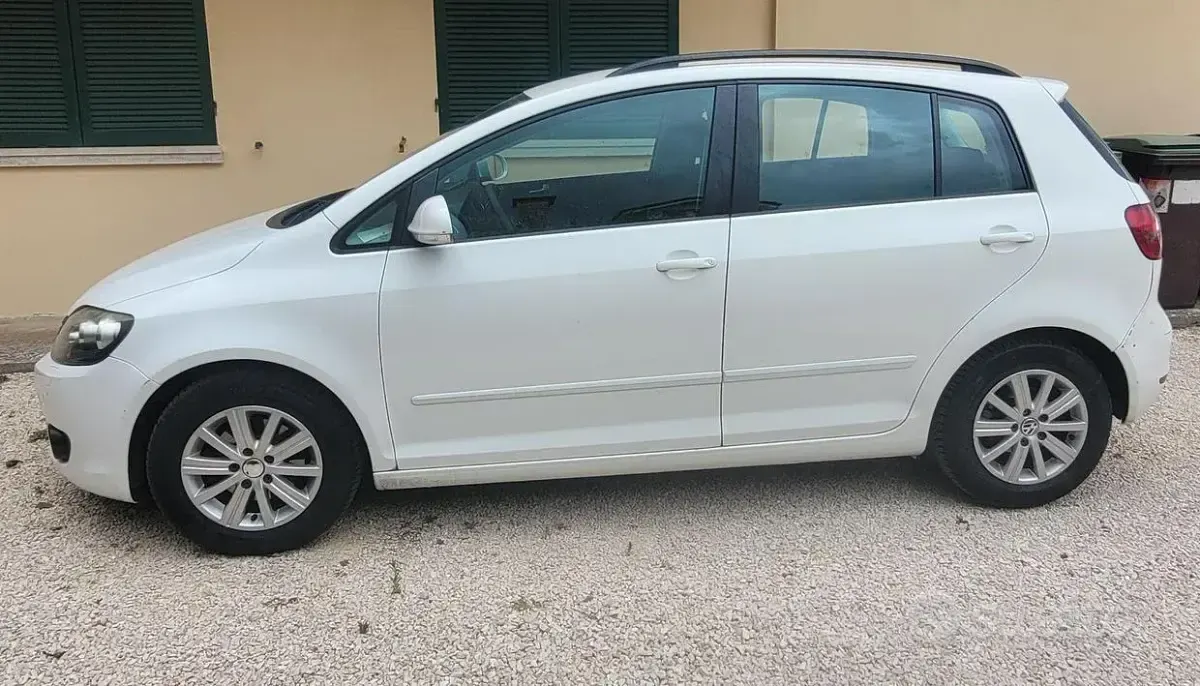Usata VW Golf Plus 105 CV (77 kW) 2011 Bianco Monovolume