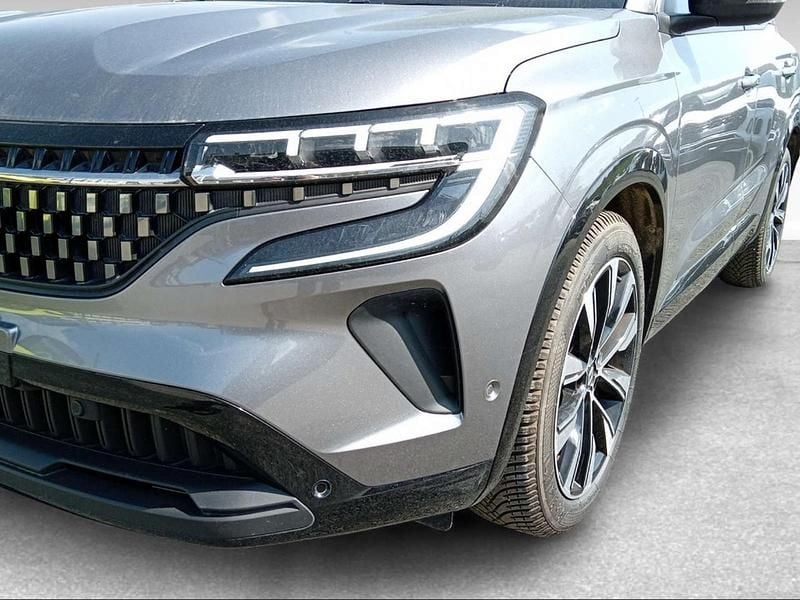 Usata Renault Clio V Iconic 131 CV (96 kW) 2023 Grigio Utilitaria