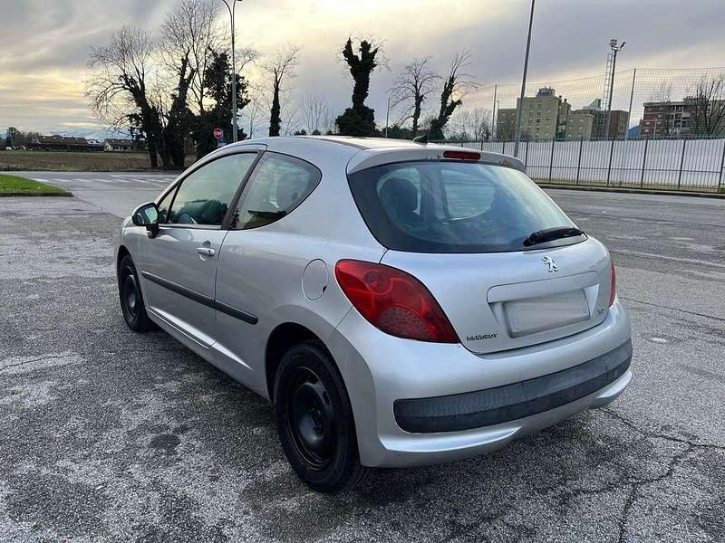 Usata Peugeot 207 73 CV (53 kW) 2007 Berlina