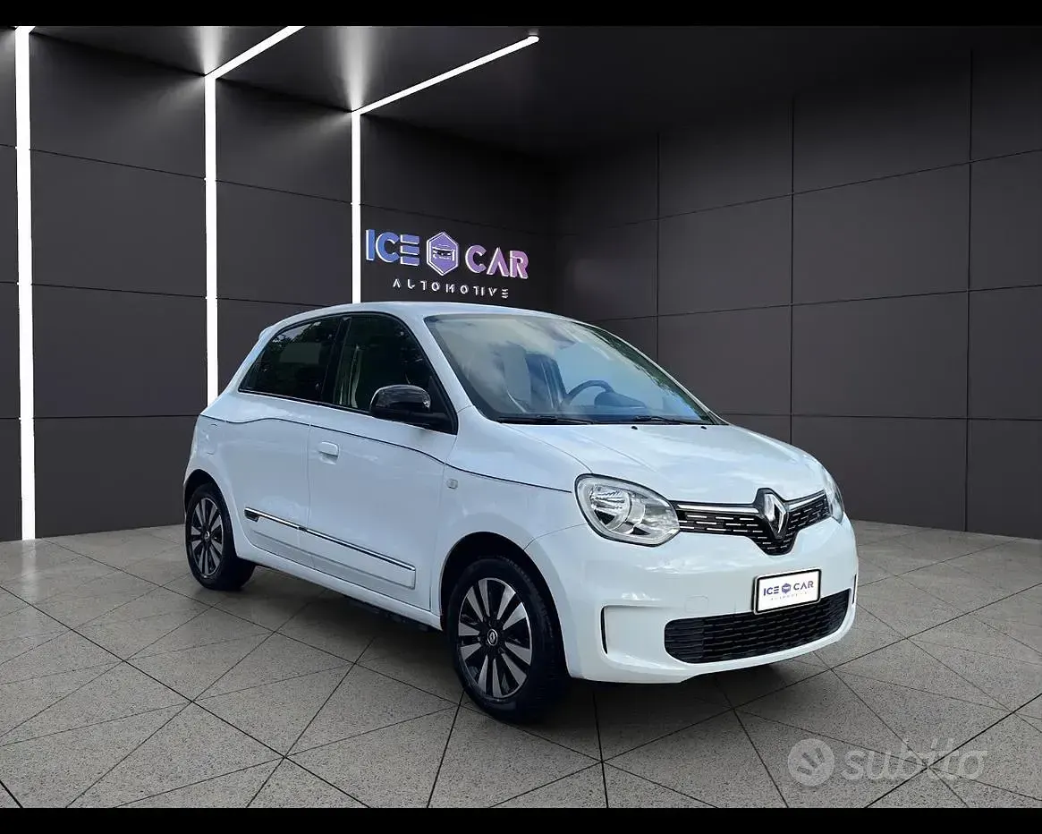 Usata Renault Twingo Techno 30 kW (42 CV) 2023 Bianco Utilitaria