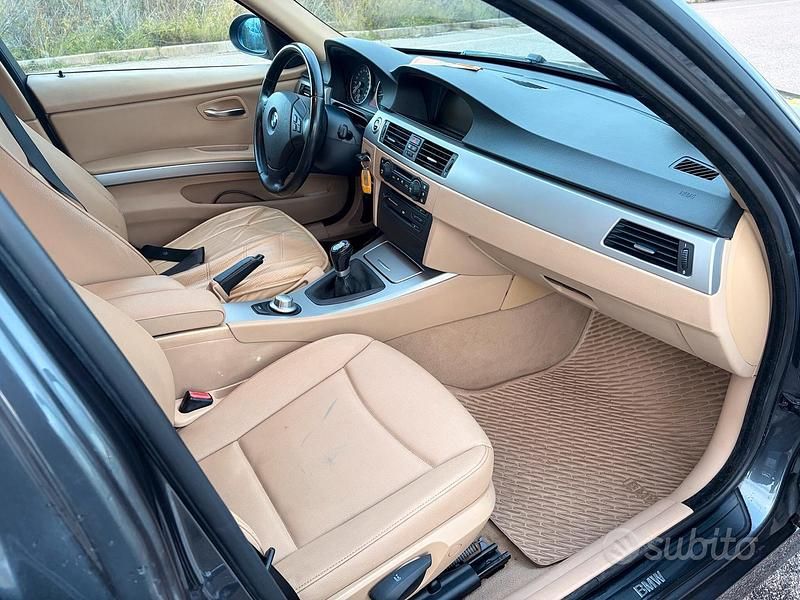 Usata BMW 320 150 CV (110 kW) 2006 Grigio Station wagon