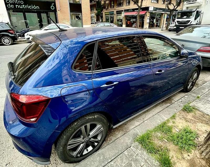 Usata VW Polo R-line 95 CV (69 kW) 2022 Blu/azzurro Berlina