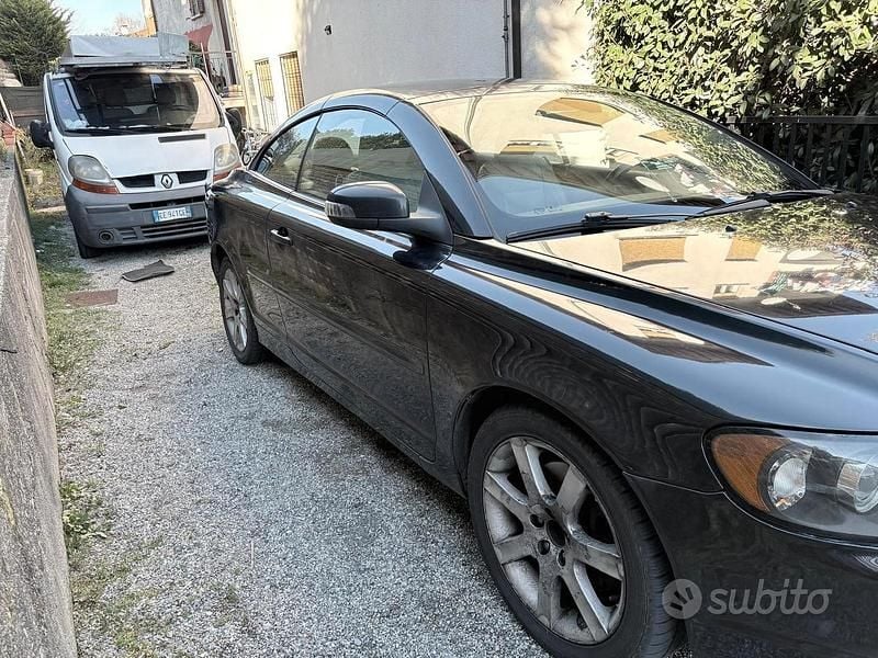 Usata Volvo C70 Summum 180 CV (132 kW) 2008 Nero Cabrio