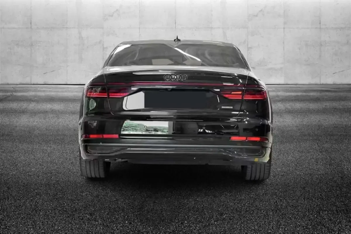 Usata Audi A8 286 CV (210 kW) 2023 Nero Berlina