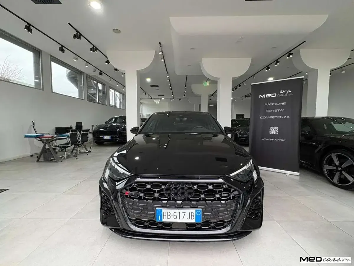 Usata Audi RS3 Design 400 CV (294 kW) 2024 Nero Berlina