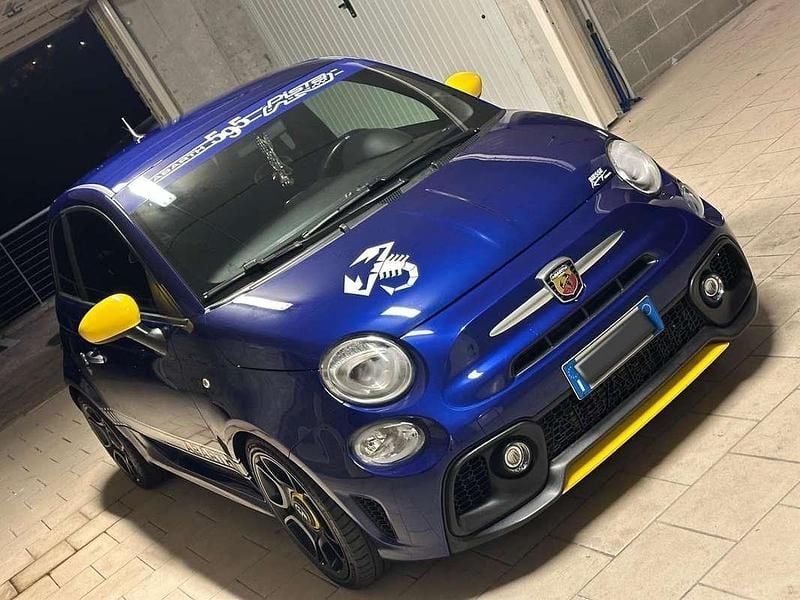 Usata Abarth 595 Pista 165 CV (121 kW) 2021 Blu/azzurro Utilitaria