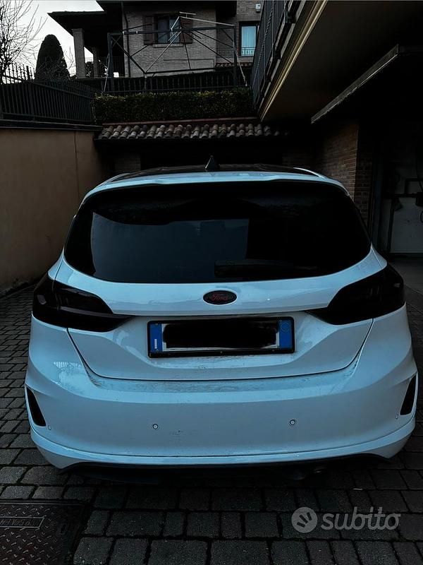 Usata Ford Fiesta ST-Line 86 CV (63 kW) 2018 Bianco Utilitaria