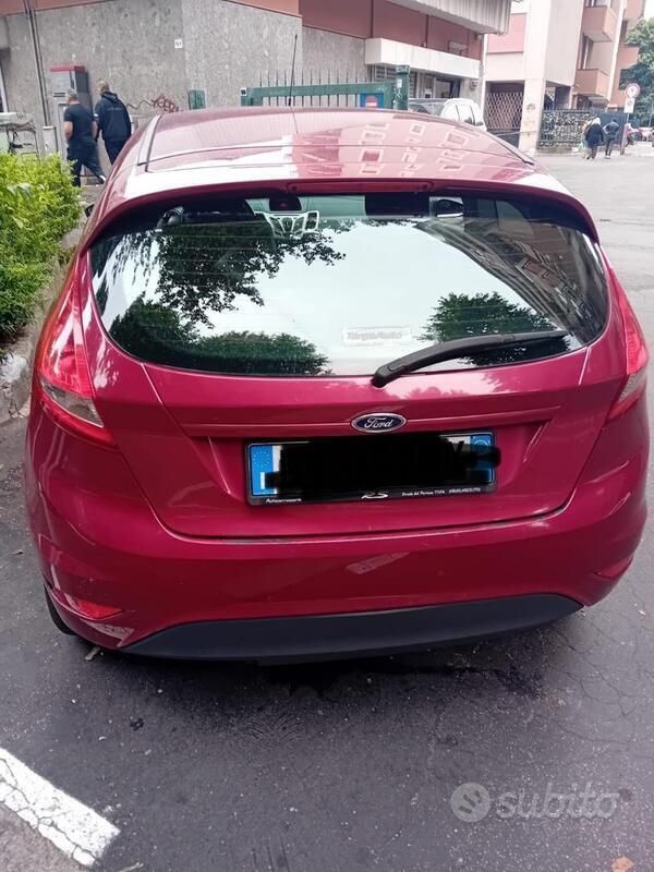 Usata Ford Fiesta 53 CV (38 kW) 2008 Rosso Utilitaria
