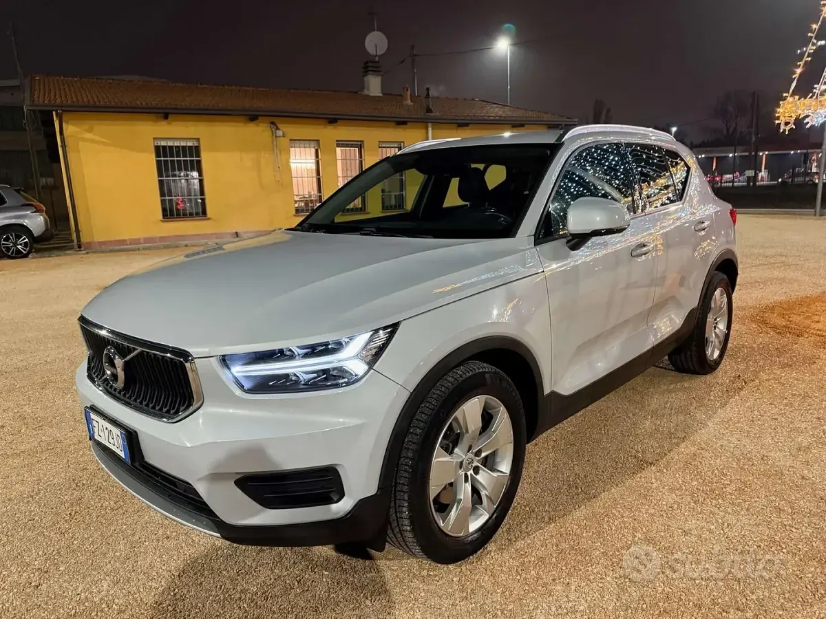 Usata Volvo XC40 R-Design 150 CV (110 kW) 2019 Grigio SUV