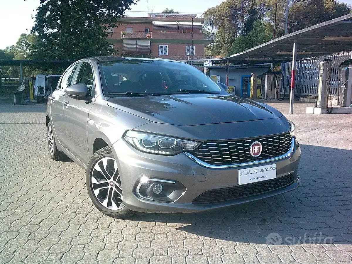 Usata Fiat Tipo Mirror 120 CV (88 kW) 2021 Grigio Berlina
