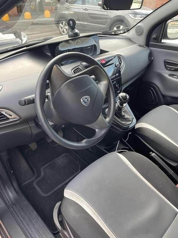 Usata Lancia Ypsilon S 69 CV (50 kW) 2015 Utilitaria