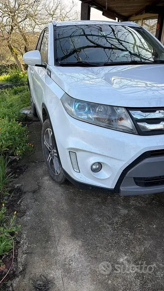 Usata Suzuki Vitara 120 CV (88 kW) 2018 Bianco SUV
