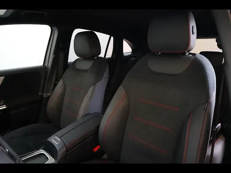 Usata Mercedes GLA250 Advanced Plus 218 CV (160 kW) 2025 Grigio SUV