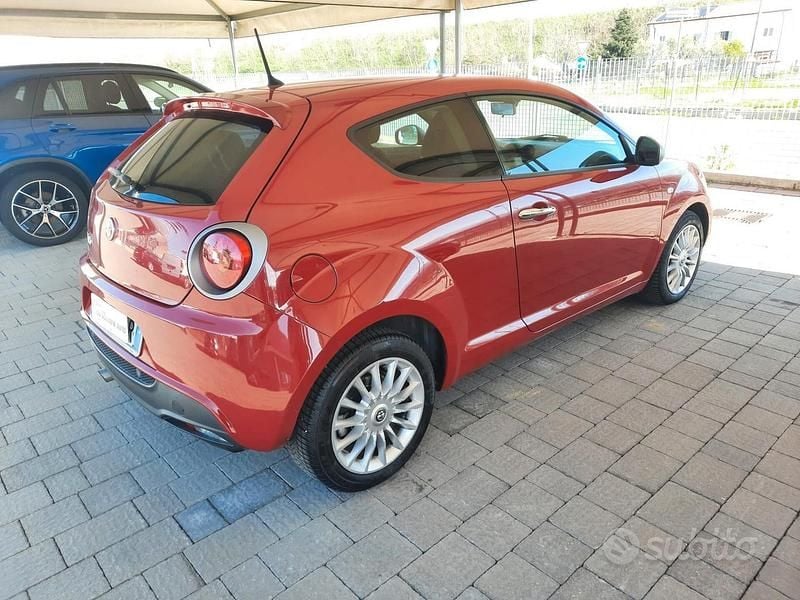 Usata Alfa Romeo MiTo Distinctive 85 CV (62 kW) 2015 Rosso Utilitaria