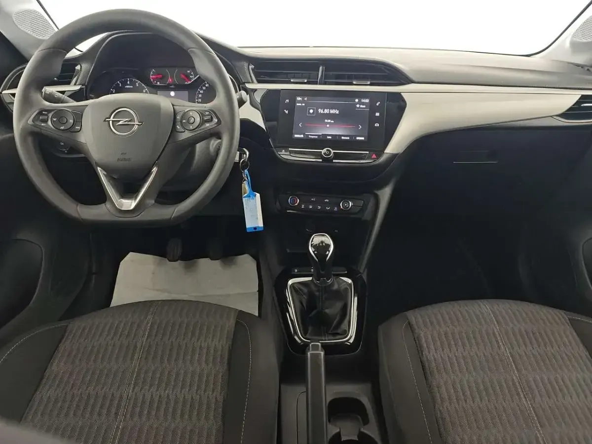Usata Opel Corsa Edition 75 CV (55 kW) 2023 Blu/azzurro Utilitaria