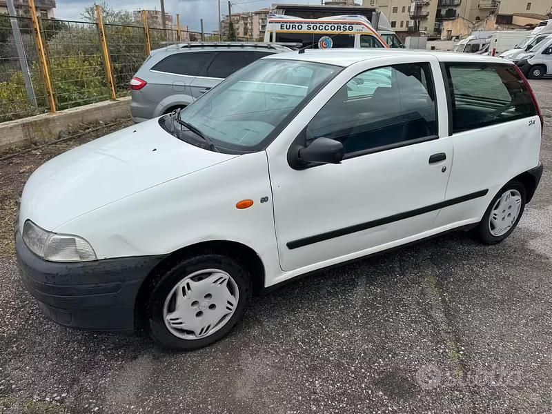 Usata Fiat Punto 1999 Bianco Berlina