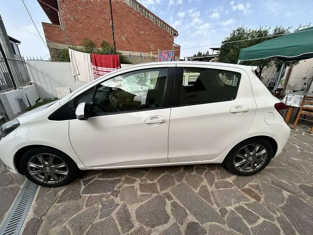 Usata Toyota Yaris Active 90 CV (66 kW) 2012 Utilitaria