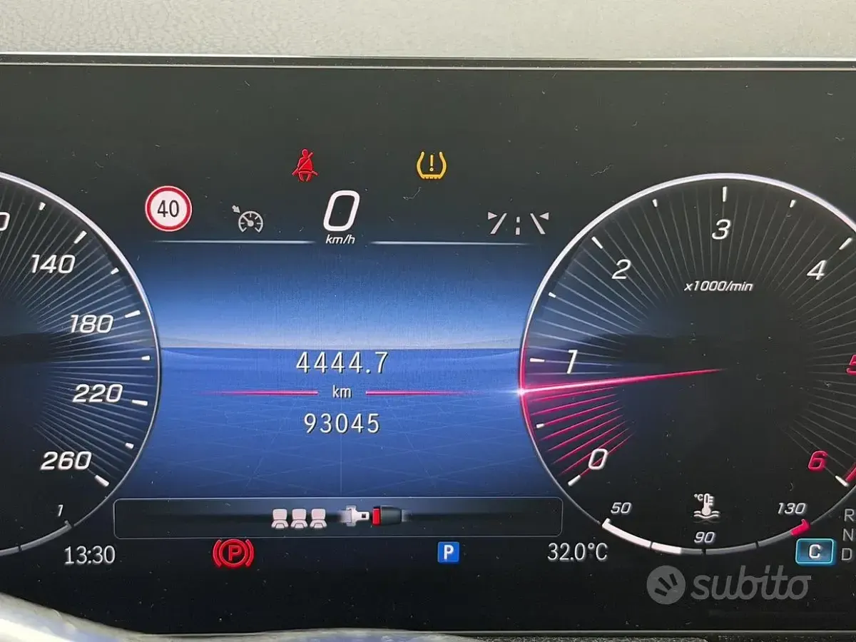 Usata Mercedes B200 150 CV (110 kW) 2023 Grigio Utilitaria