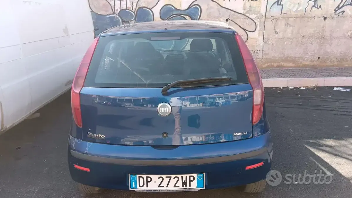 Usata Fiat Punto 69 CV (50 kW) 2008 Blu Utilitaria