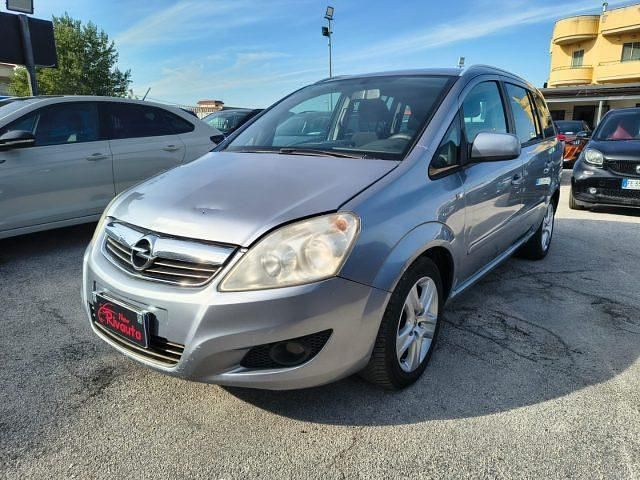 Usata Opel Zafira Cosmo 140 CV (102 kW) 2009 Grigio Monovolume