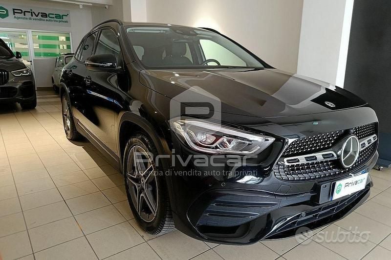 Gebraucht Mercedes GLA200 163 PS (119 kW) 2022 Schwarz SUV