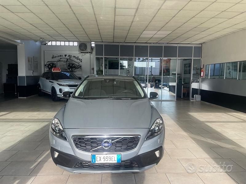 Usata Volvo V40 CC Momentum 190 CV (139 kW) 2014 Grigio Station wagon