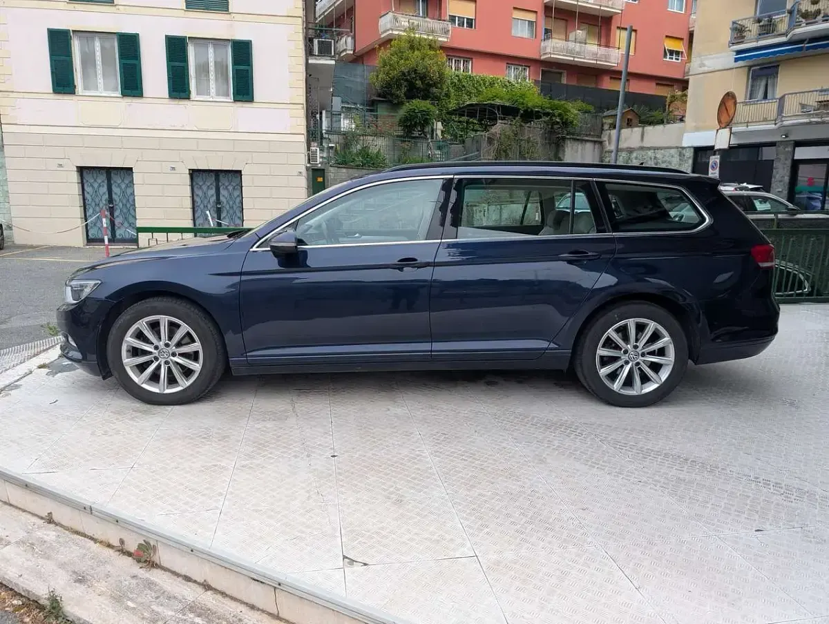 Occasion VW Passat Comfortline 120 PK (88 kW) 2016 Blauw Stationwagen