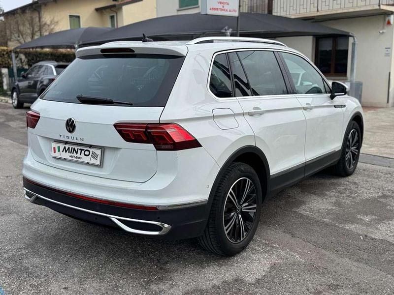 Usata VW Tiguan Elegance 150 CV (110 kW) 2022 Bianco SUV