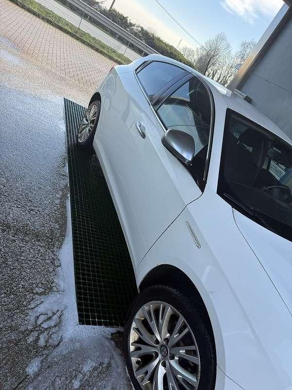 Usata Alfa Romeo Giulietta 120 CV (88 kW) 2016 Bianco Utilitaria