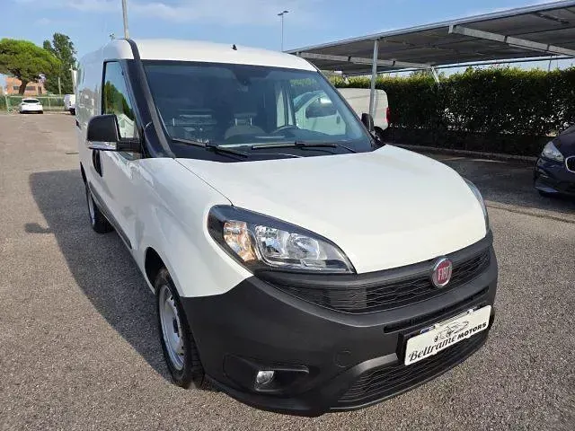 Usata Fiat Doblò S 95 CV (69 kW) 2021 Bianco Monovolume