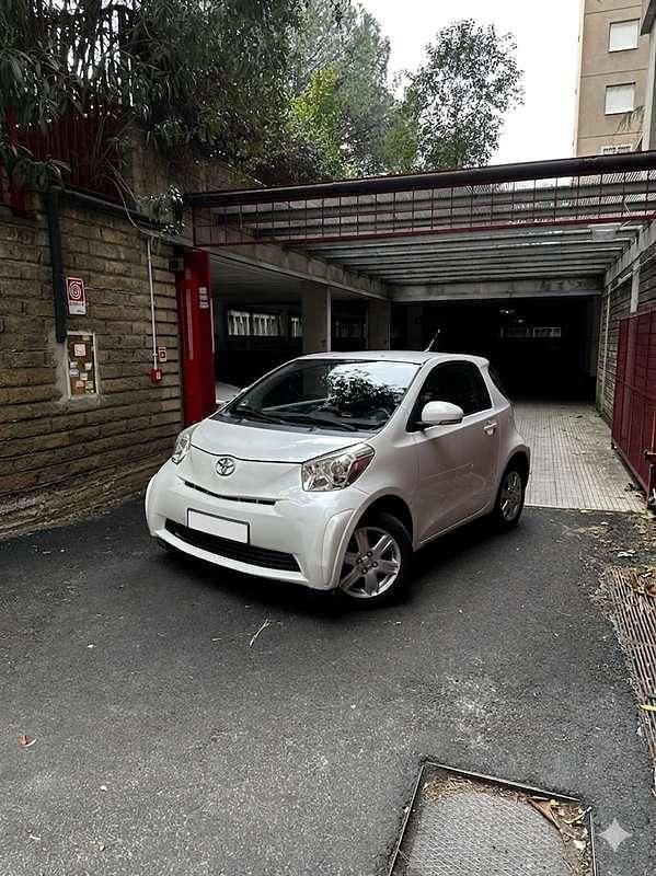 Usata Toyota iQ 68 CV (50 kW) 2009 Utilitaria
