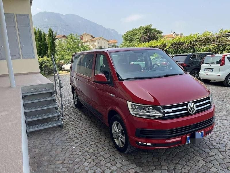 Usata VW Caravelle 150 CV (110 kW) 2019 Rosso Furgone