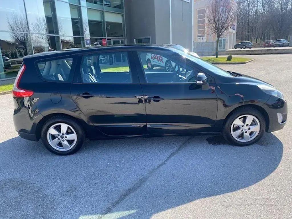 Usata Renault Scenic E-Tech 131 CV (96 kW) 2011 Nero Monovolume