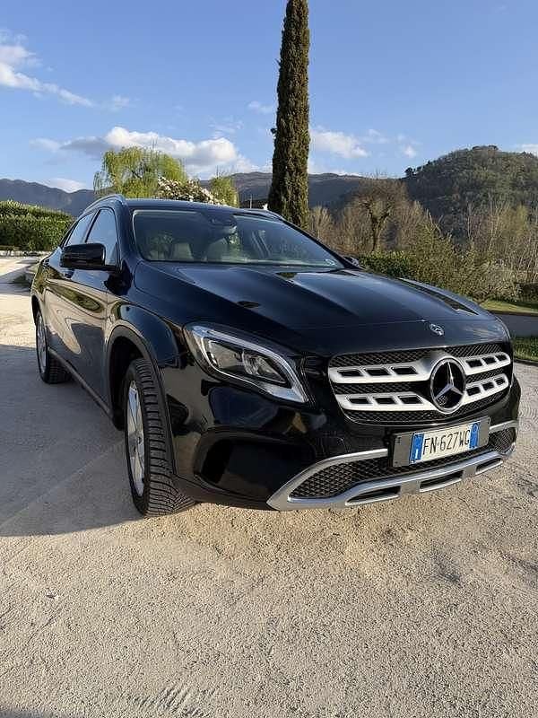 Usata Mercedes GLA180 Business 109 CV (80 kW) 2018 SUV