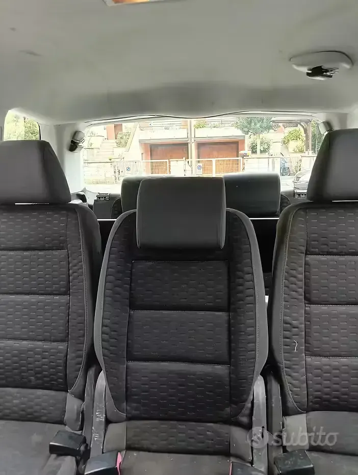 Usata VW Touran 150 CV (110 kW) 2009 Grigio Monovolume