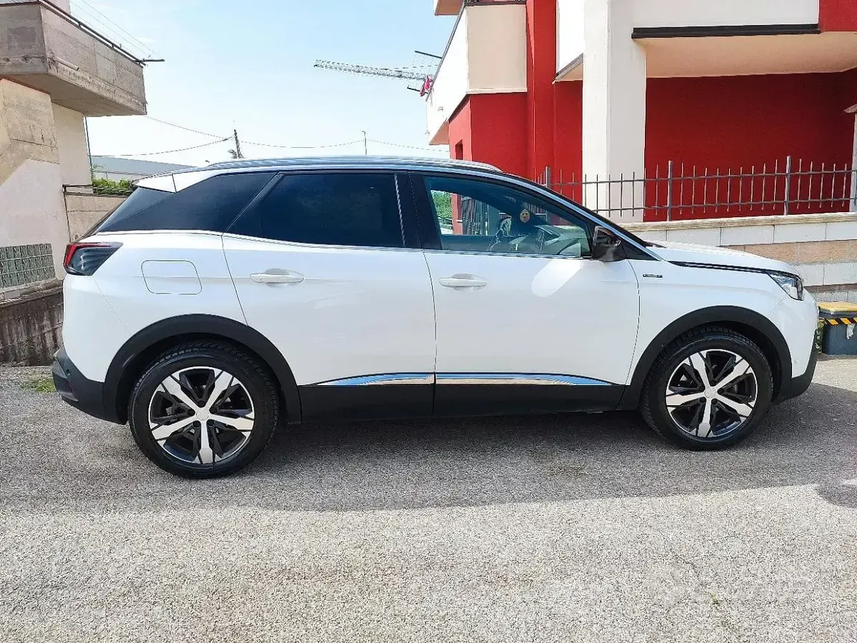 Usata Peugeot 3008 GT-line 120 CV (88 kW) 2017 Bianco SUV