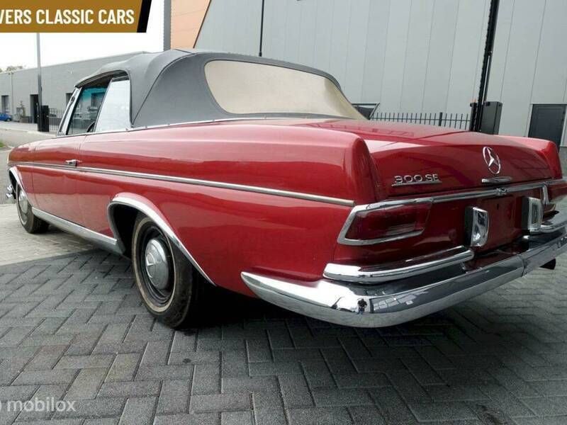 Usata Mercedes 300 SE 160 CV (117 kW) 1963 Rosso Cabrio