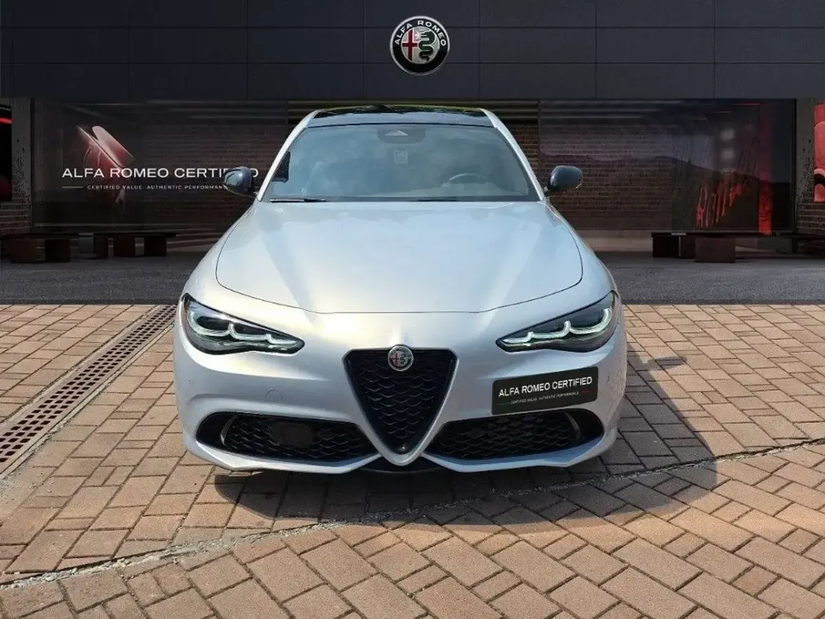 Nuova Alfa Romeo Giulia Veloce 209 CV (153 kW) 2026 Grigio Berlina