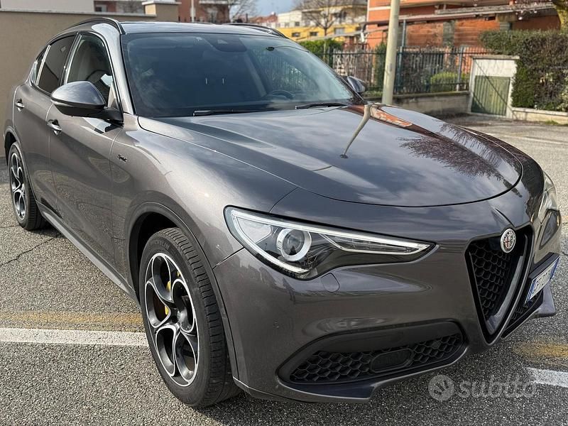 Usata Alfa Romeo Stelvio Sprint 190 CV (139 kW) 2021 Grigio SUV