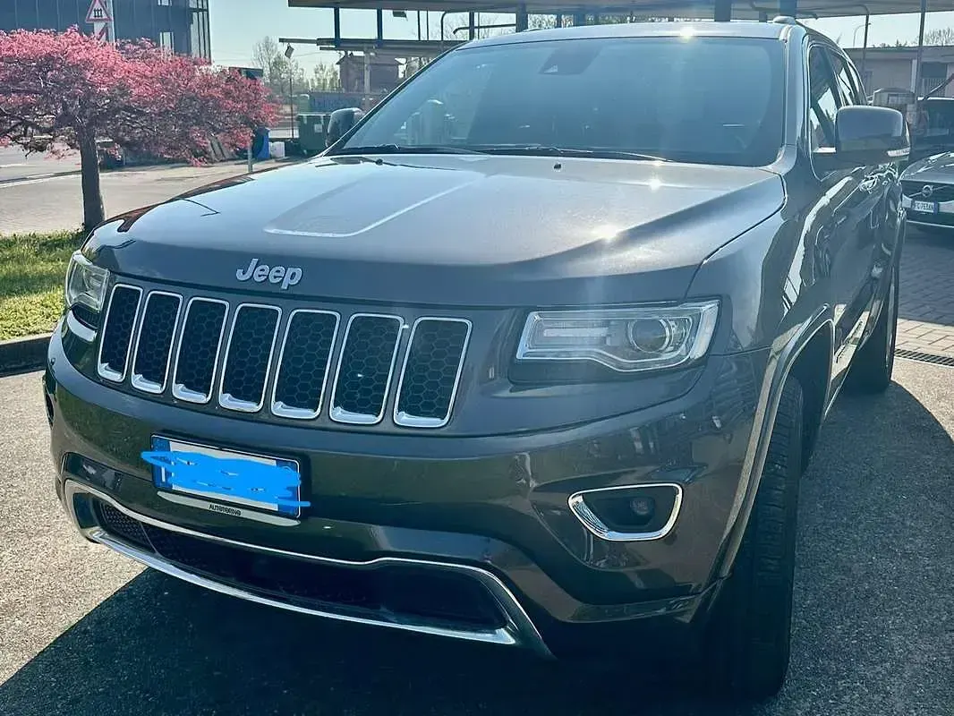 Usata Jeep Grand Cherokee Overland 250 CV (183 kW) 2016 Grigio SUV