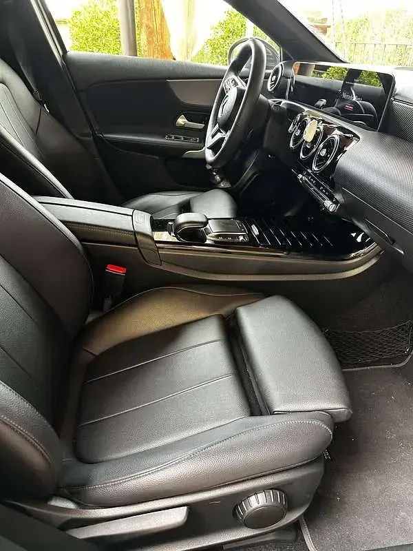 Usata Mercedes A180 116 CV (85 kW) 2020 Grigio Berlina